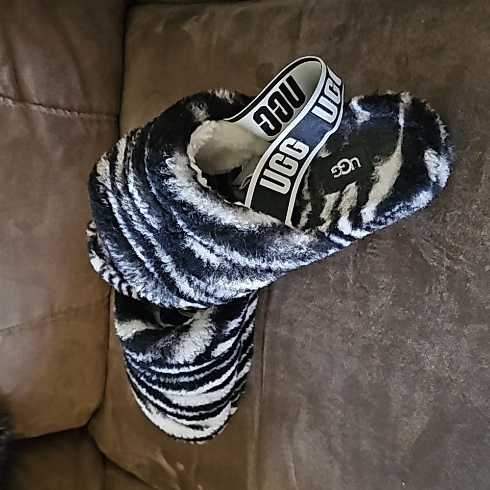 🟡UGG Fluff Yeah Slide Zebra (Womens 8)